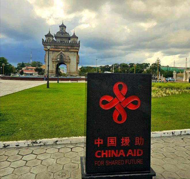 被评亚洲贫困国：落后中国30年女性开放？游客去了可以当富豪？(图3)