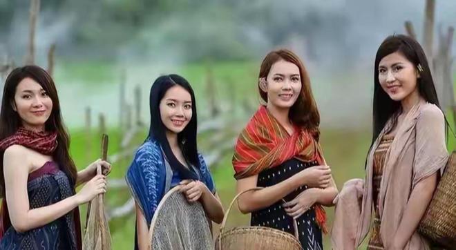 被评亚洲贫困国：落后中国30年女性开放？游客去了可以当富豪？(图15)