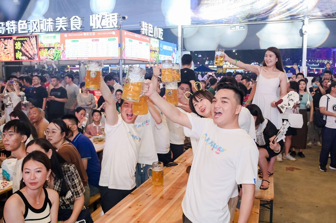 青岛国际啤酒节开幕 120岁青岛啤酒“生日趴”奏响狂欢序章(图9)