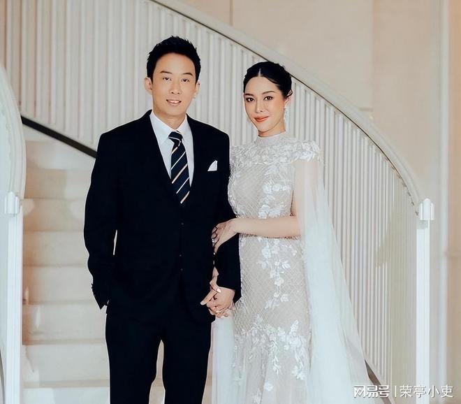 他信的3个孩子：两个女儿漂亮又有才华儿子是亿万富豪家庭美满(图6)