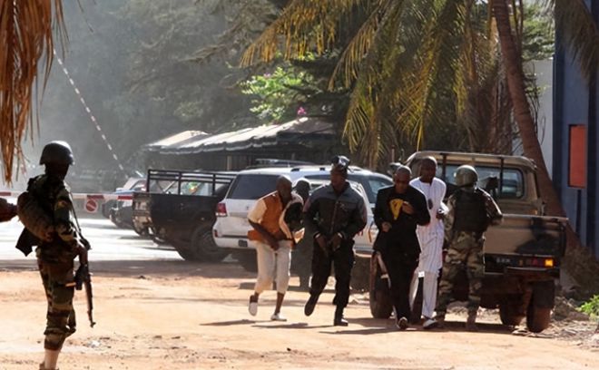 美驻马里使馆急发公民撤离令！中国已组织在马人员撤离局势危急(图1)