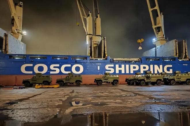 绝境生机马里首都恐怖分子围城数百辆中国火炮装甲车惊现战场(图12)