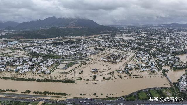 千年古城变泽国！越南暴雨致 41 死百万民众盼救援破局(图12)