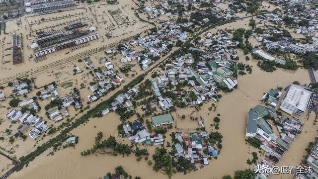 千年古城变泽国！越南暴雨致 41 死百万民众盼救援破局(图6)