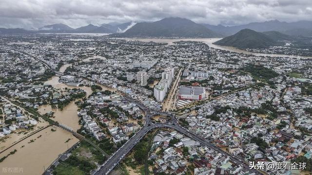 千年古城变泽国！越南暴雨致 41 死百万民众盼救援破局(图8)