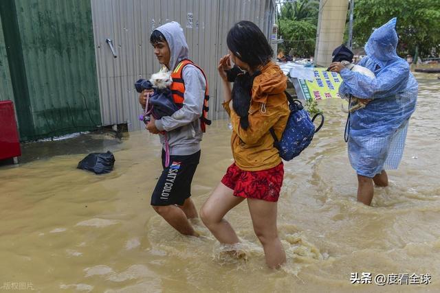 千年古城变泽国！越南暴雨致 41 死百万民众盼救援破局(图17)