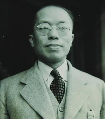 裹挟政要与学者：蒋介石败退时带走的大陆核心资源(图1)