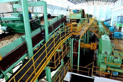 央省媒看临沧 耿马40万亩蔗田迎来丰收(图1)