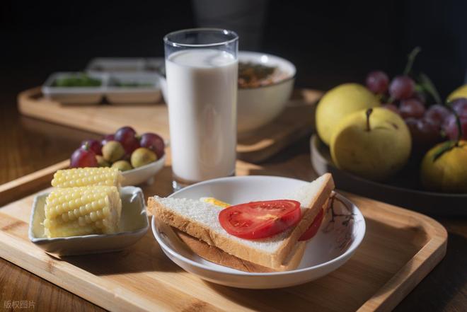 早上决定你一天的代谢！早起4个行为让你代谢提升15%(图4)