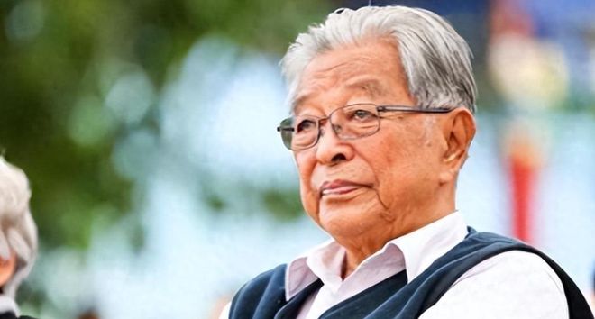 褚时健到2002年才明白原来当年是得罪了惹不起的那几位(图4)